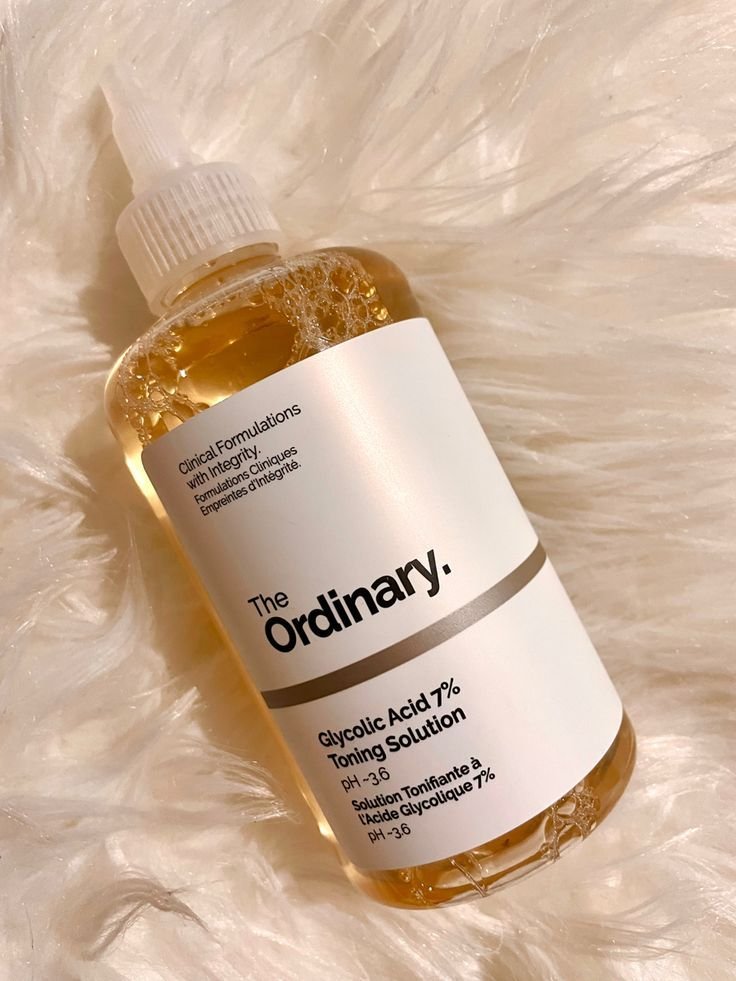 The ordinary glycolic acid 7% toning solution